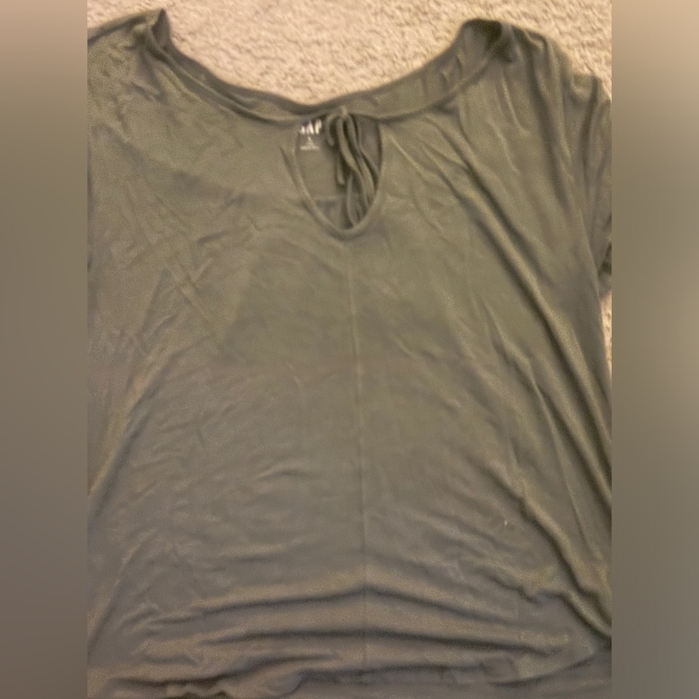 Keyhole shirt